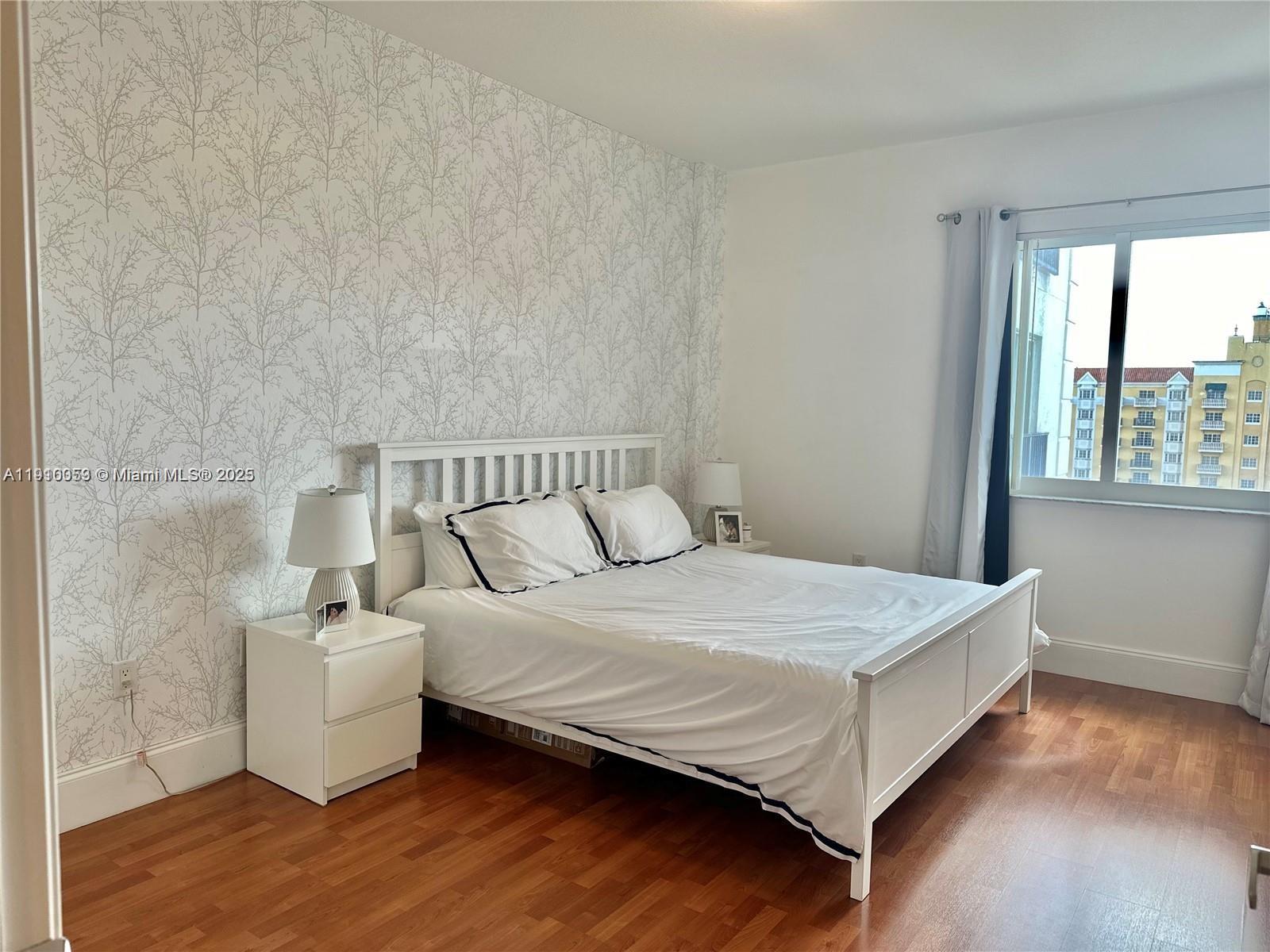 10 Aragon Ave #818 Coral Gables, FL 33134