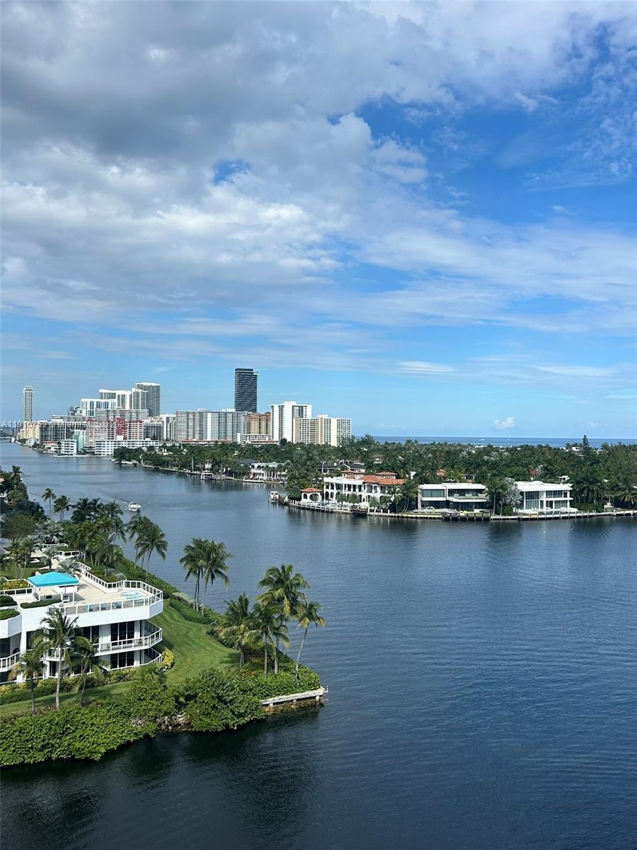 20515 E Country Clb Dr #1042