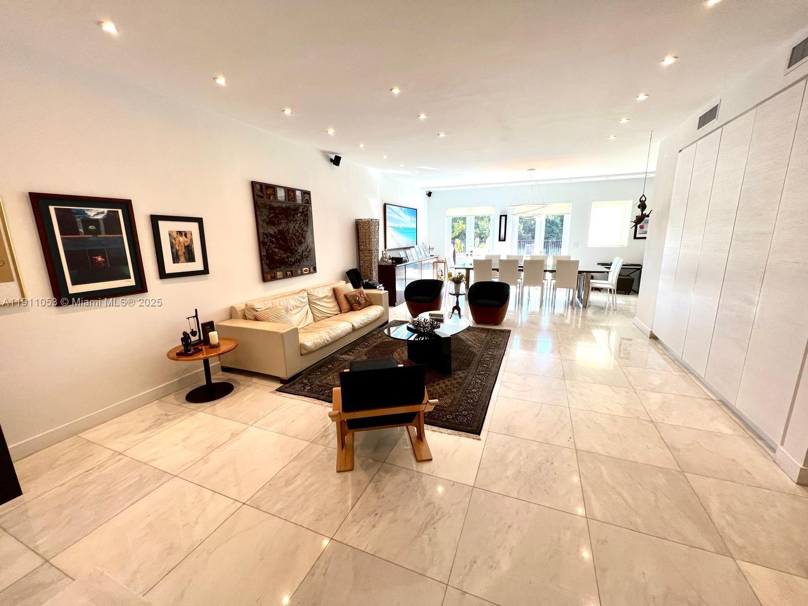 20825 NE 32nd Pl Aventura, FL 33180