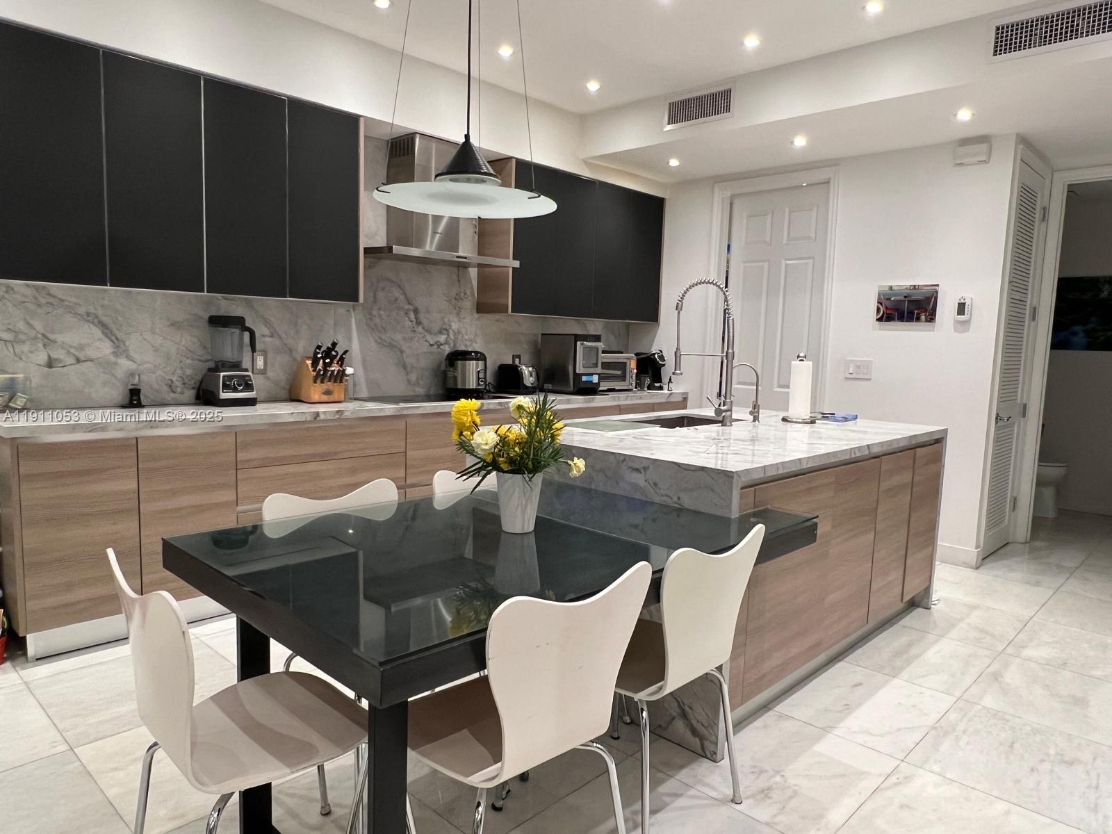 20825 NE 32nd Pl Aventura, FL 33180