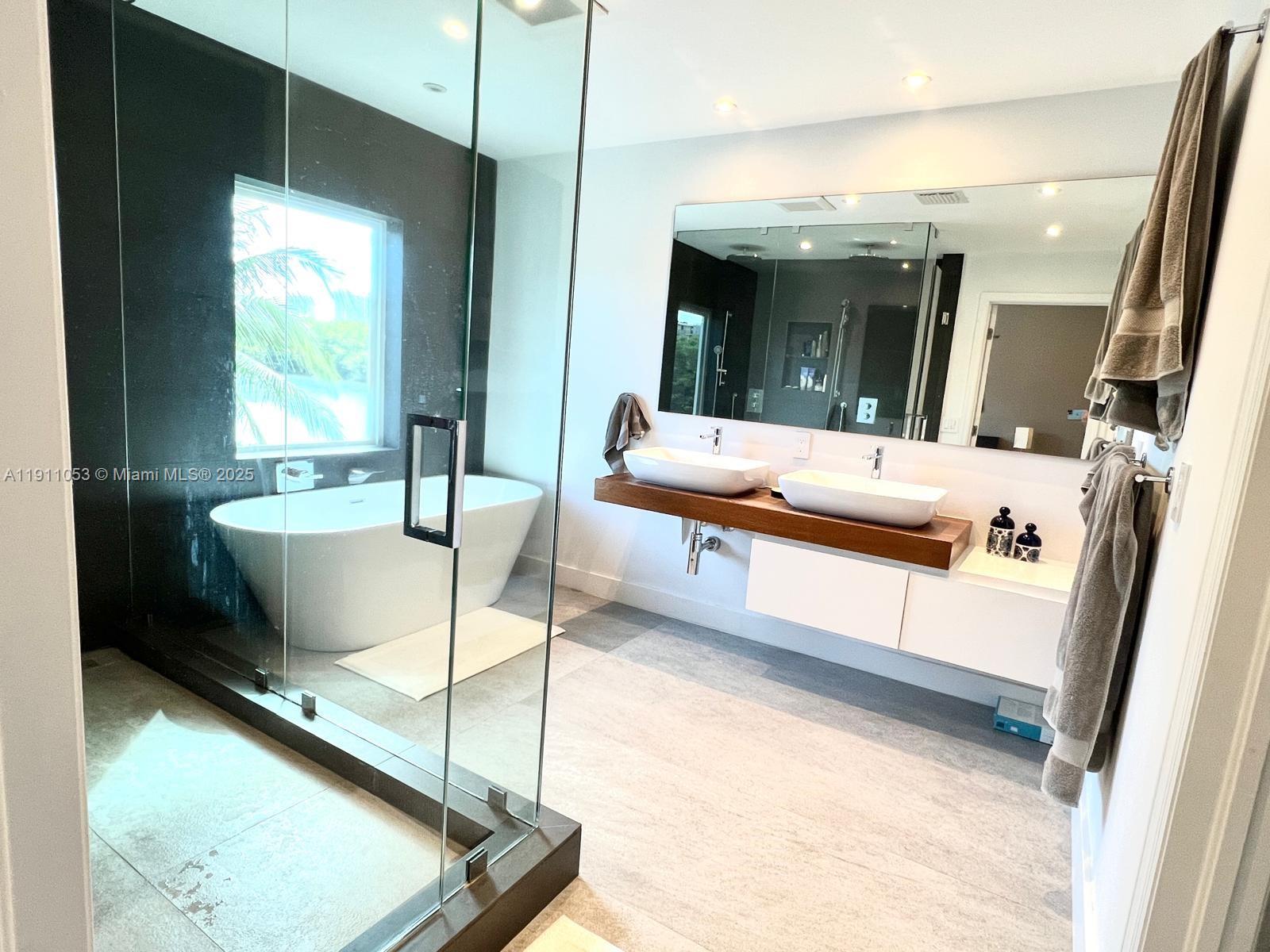 20825 NE 32nd Pl Aventura, FL 33180