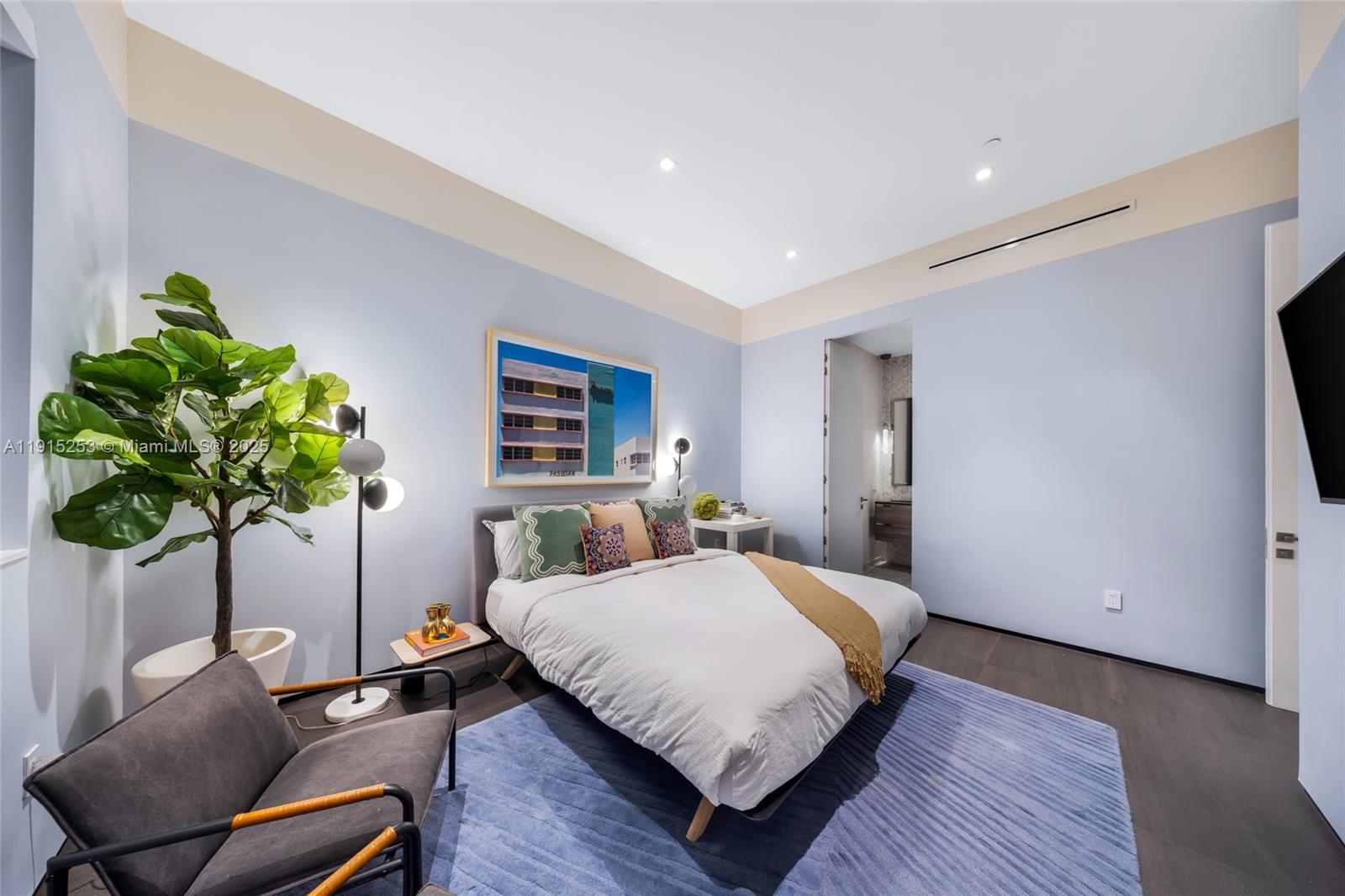 250 NW 24th St #PHA Miami, FL 33127