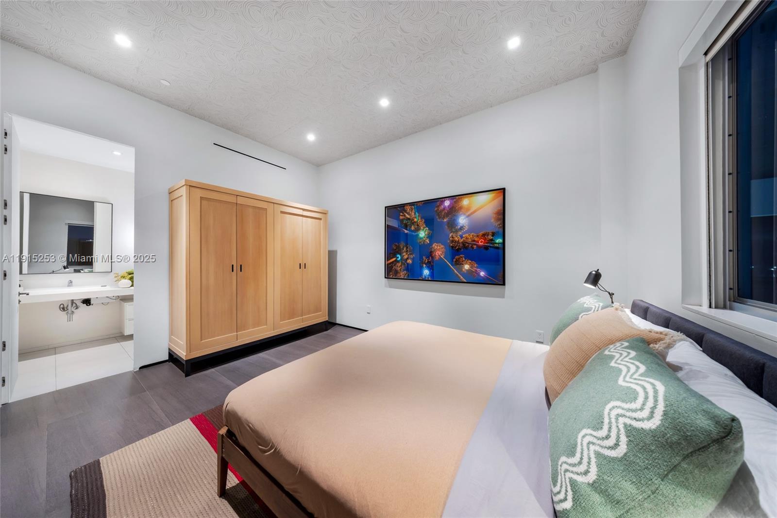 250 NW 24th St #PHA Miami, FL 33127