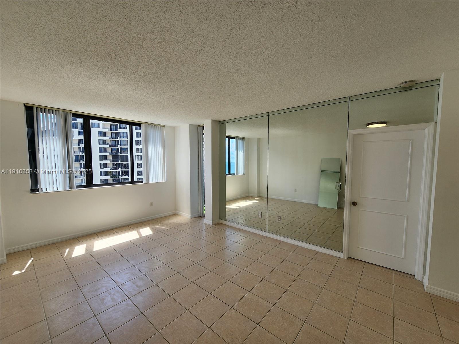 540 Brickell Key Dr #1603 Miami, FL 33131