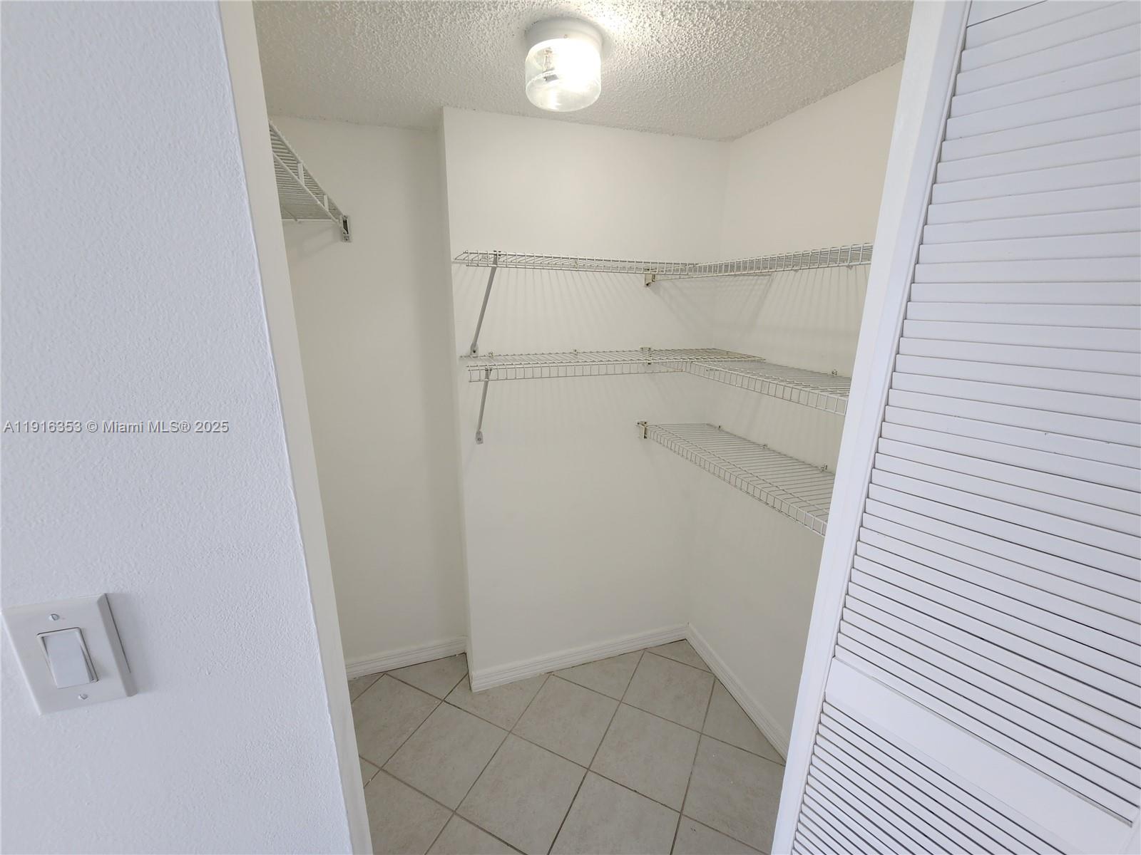 540 Brickell Key Dr #1603 Miami, FL 33131