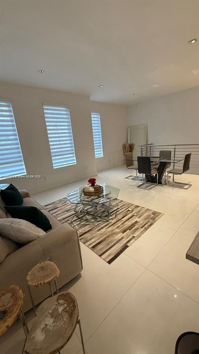 9165 NW 33rd St Doral, FL 33172