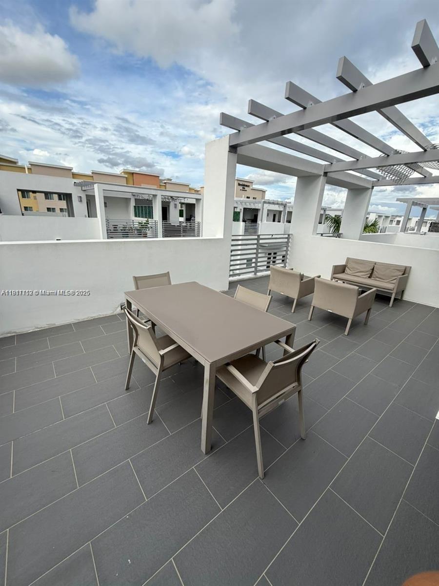 9165 NW 33rd St Doral, FL 33172