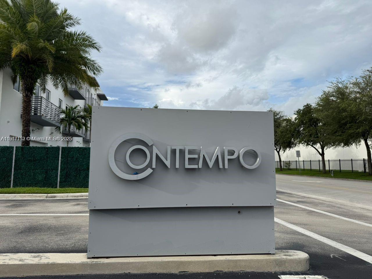 9165 NW 33rd St Doral, FL 33172