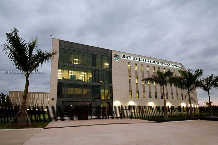 9165 NW 33rd St Doral, FL 33172