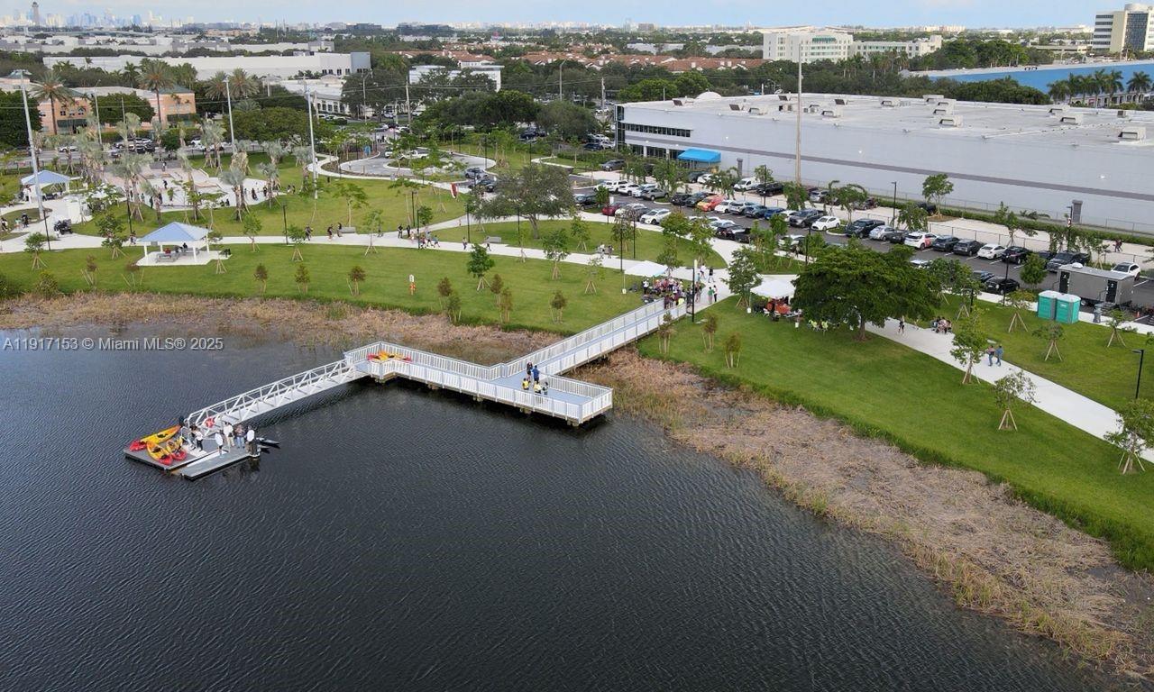 9165 NW 33rd St Doral, FL 33172