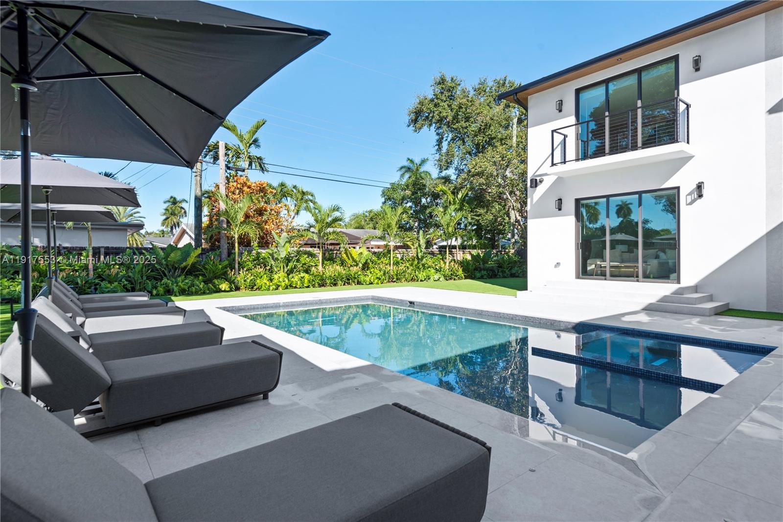 1881 NE 196th Ter Miami, FL 33179