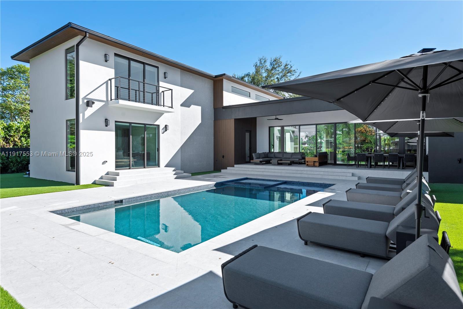 1881 NE 196th Ter Miami, FL 33179