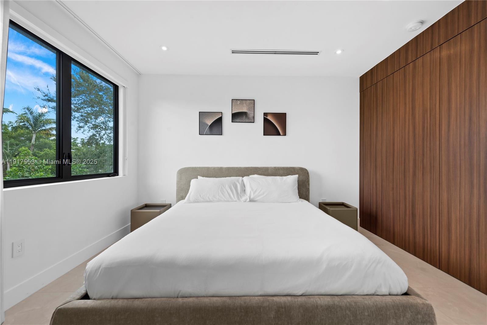 1881 NE 196th Ter Miami, FL 33179