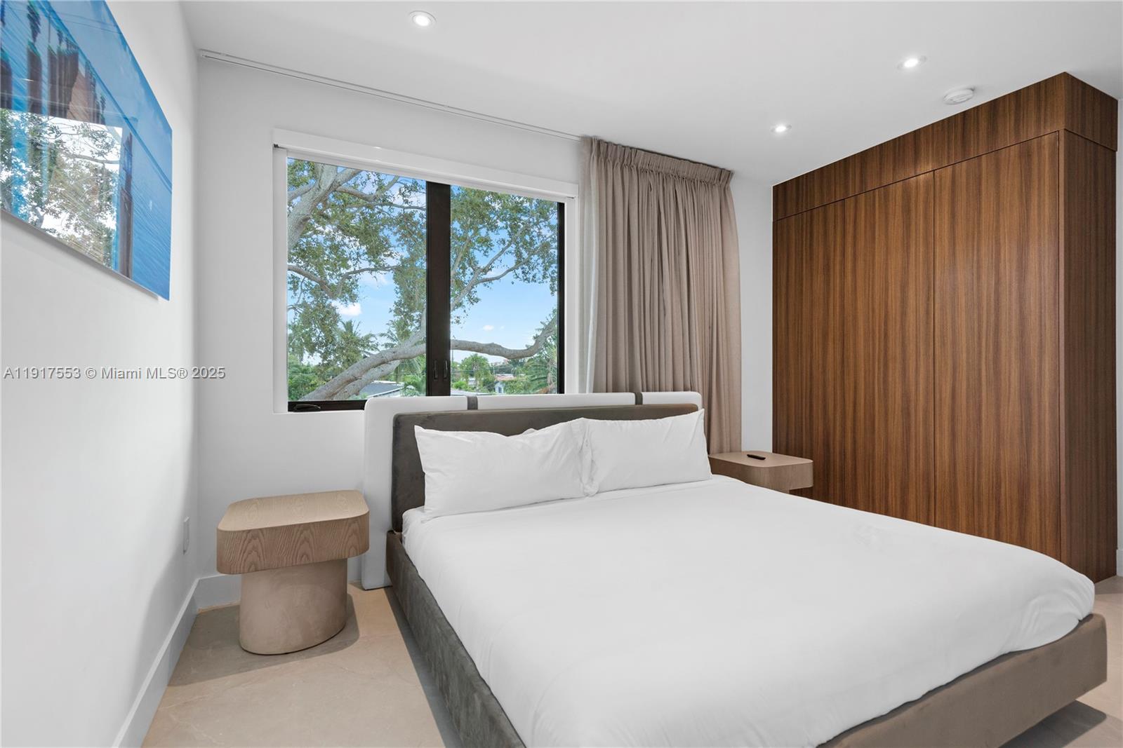 1881 NE 196th Ter Miami, FL 33179