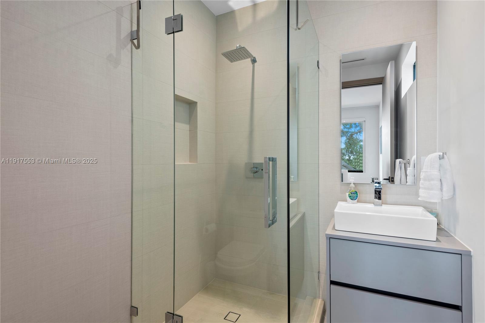 1881 NE 196th Ter Miami, FL 33179