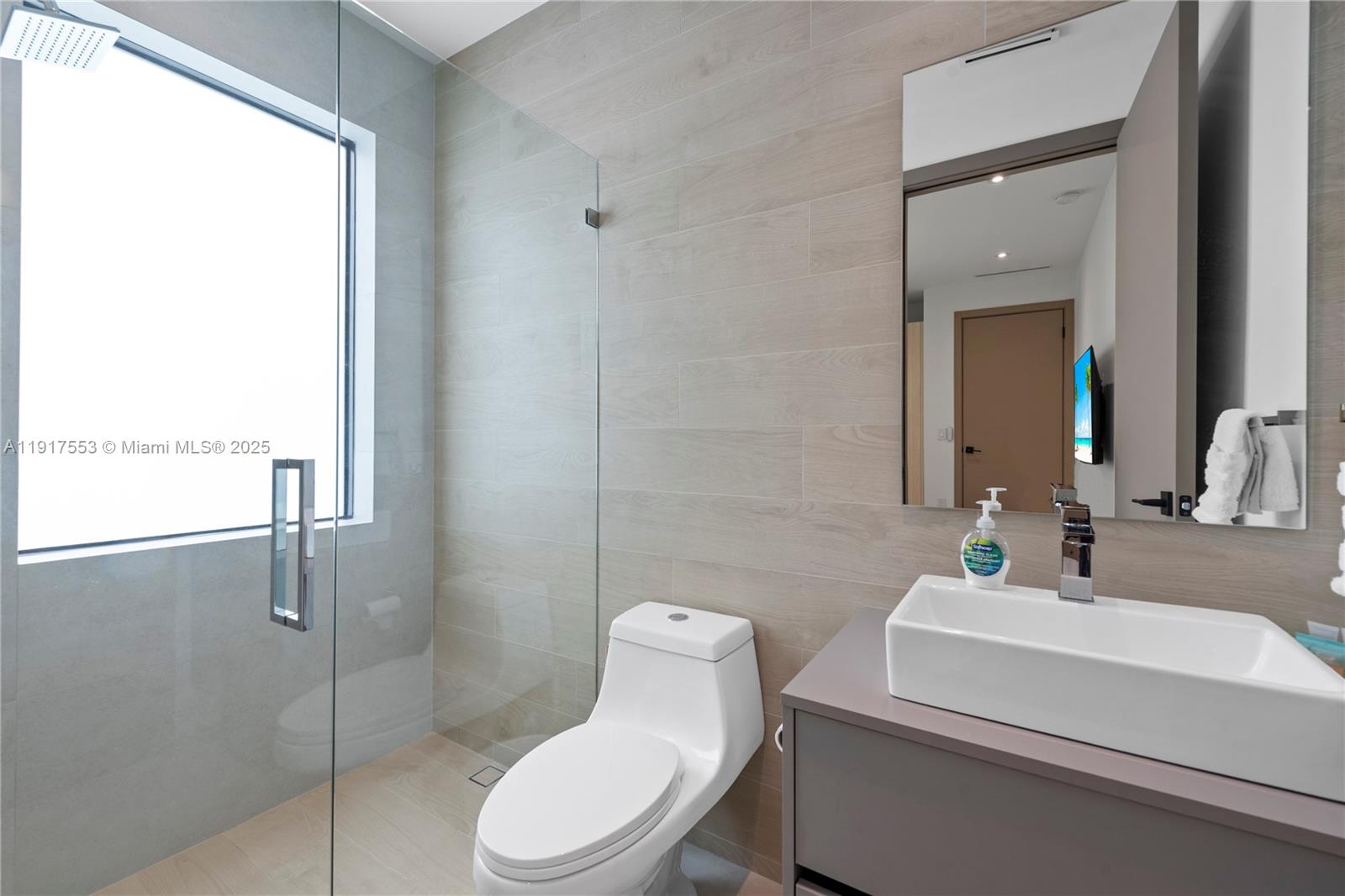 1881 NE 196th Ter Miami, FL 33179