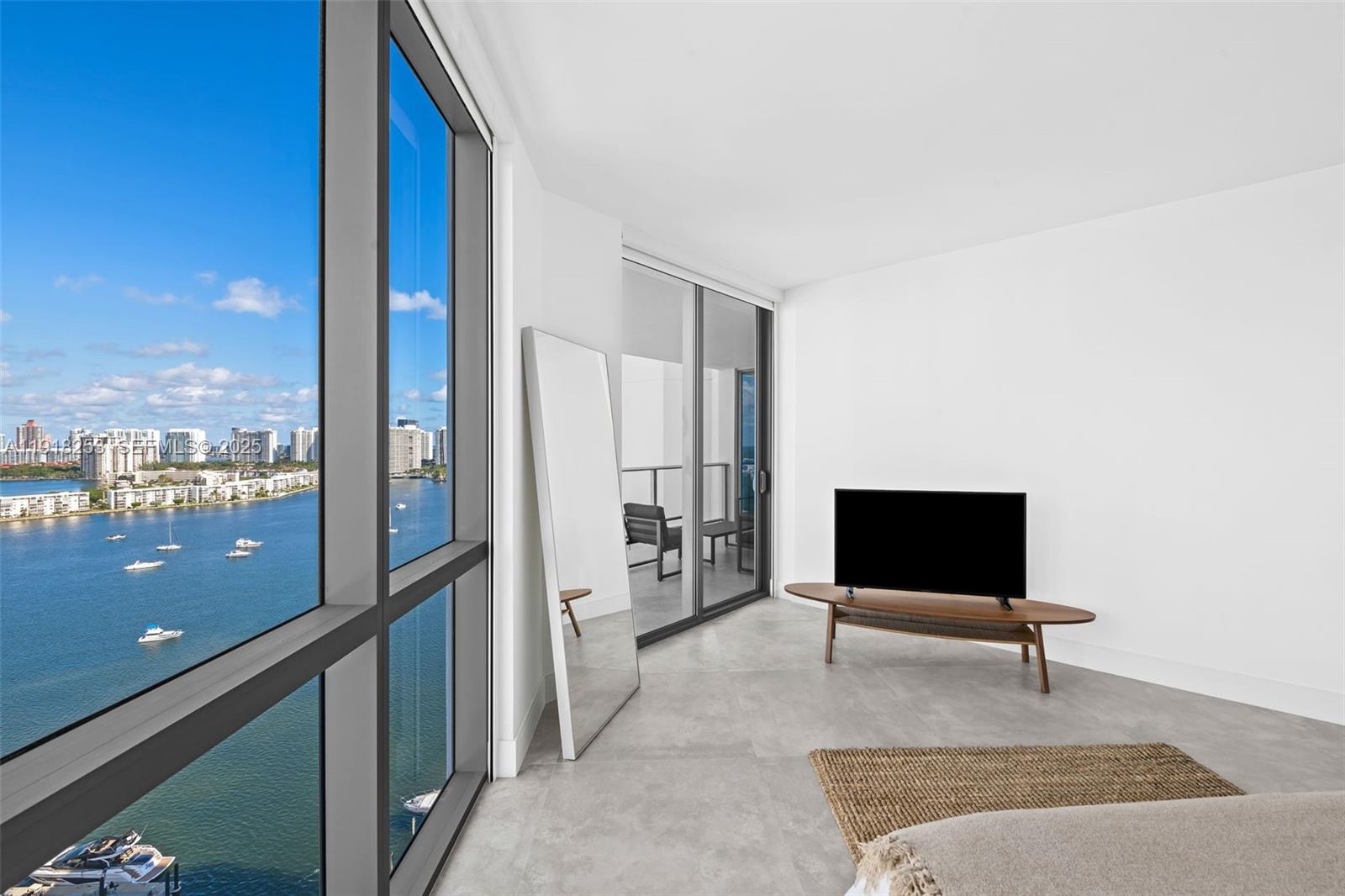 17111 Biscayne Blvd #2103 North Miami Beach, FL 33160