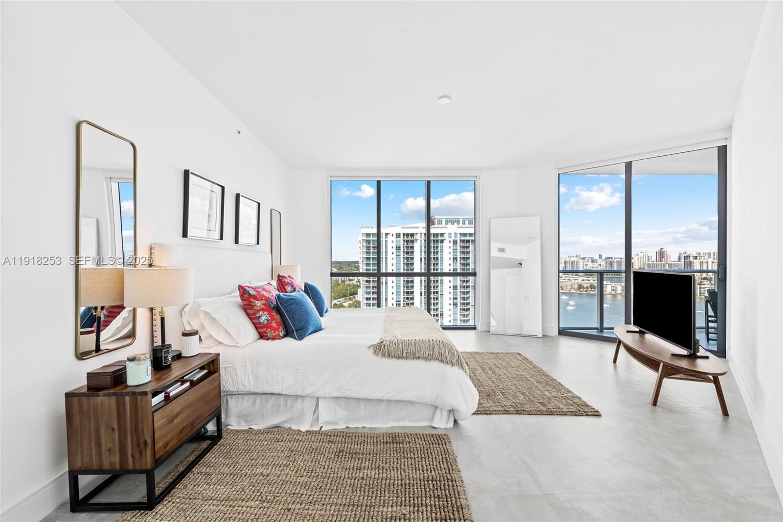 17111 Biscayne Blvd #2103 North Miami Beach, FL 33160