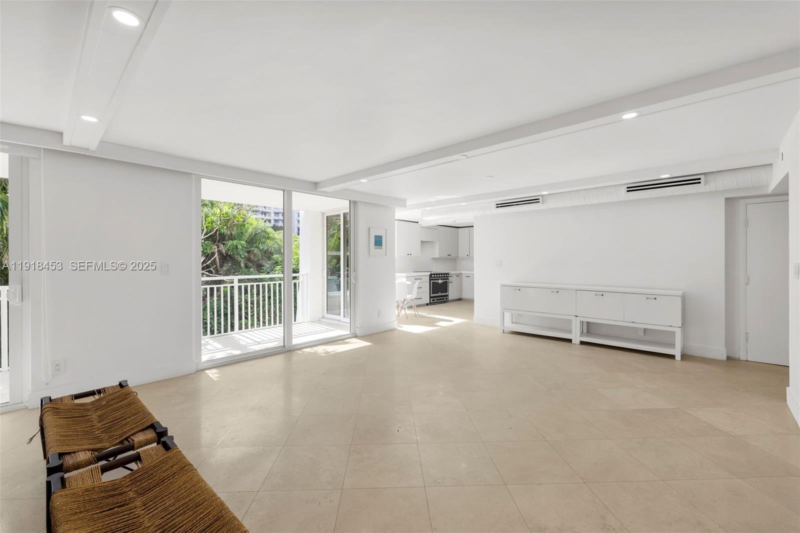 605 Ocean Dr #2L Key Biscayne, FL 33149