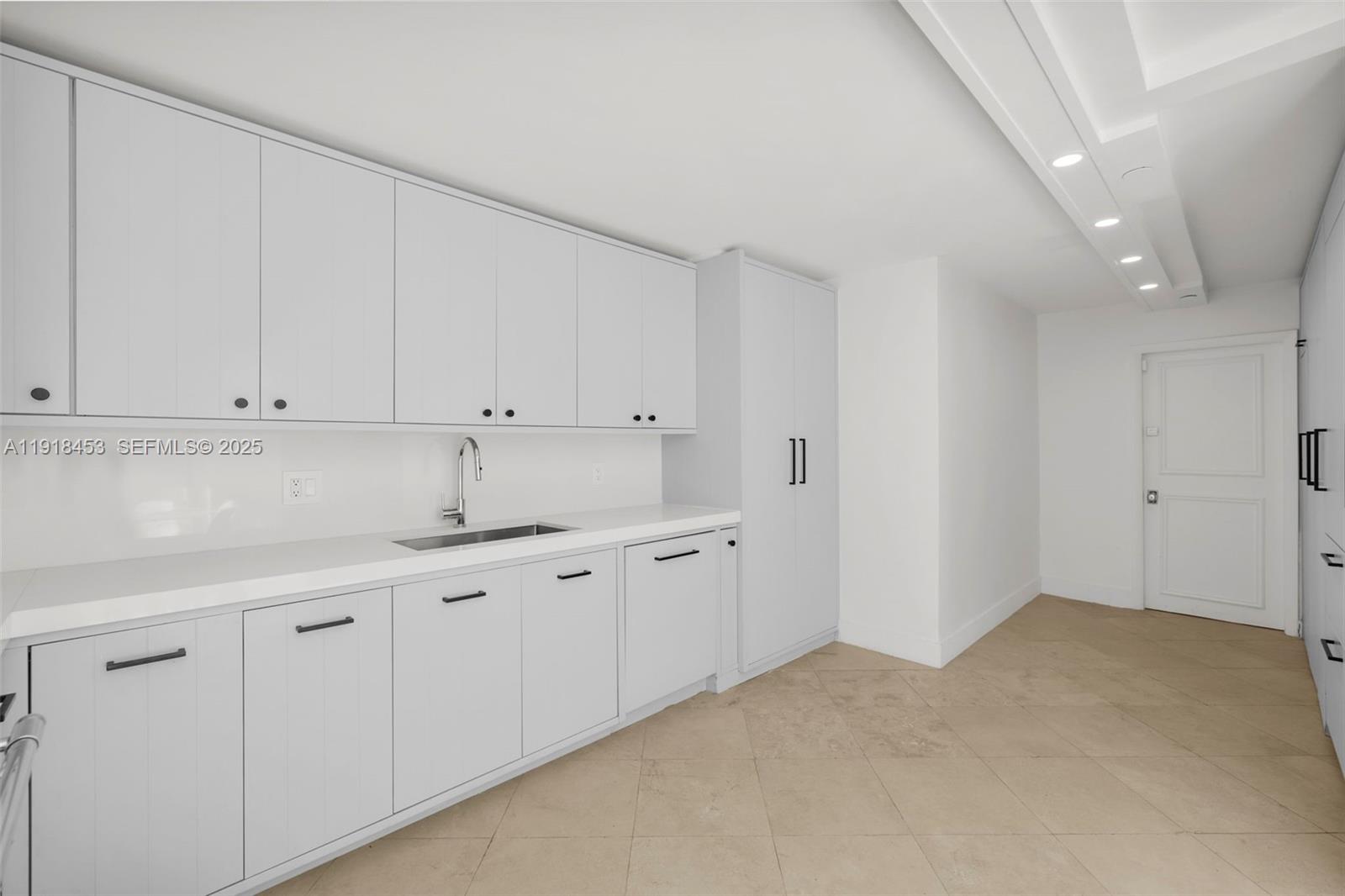 605 Ocean Dr #2L Key Biscayne, FL 33149