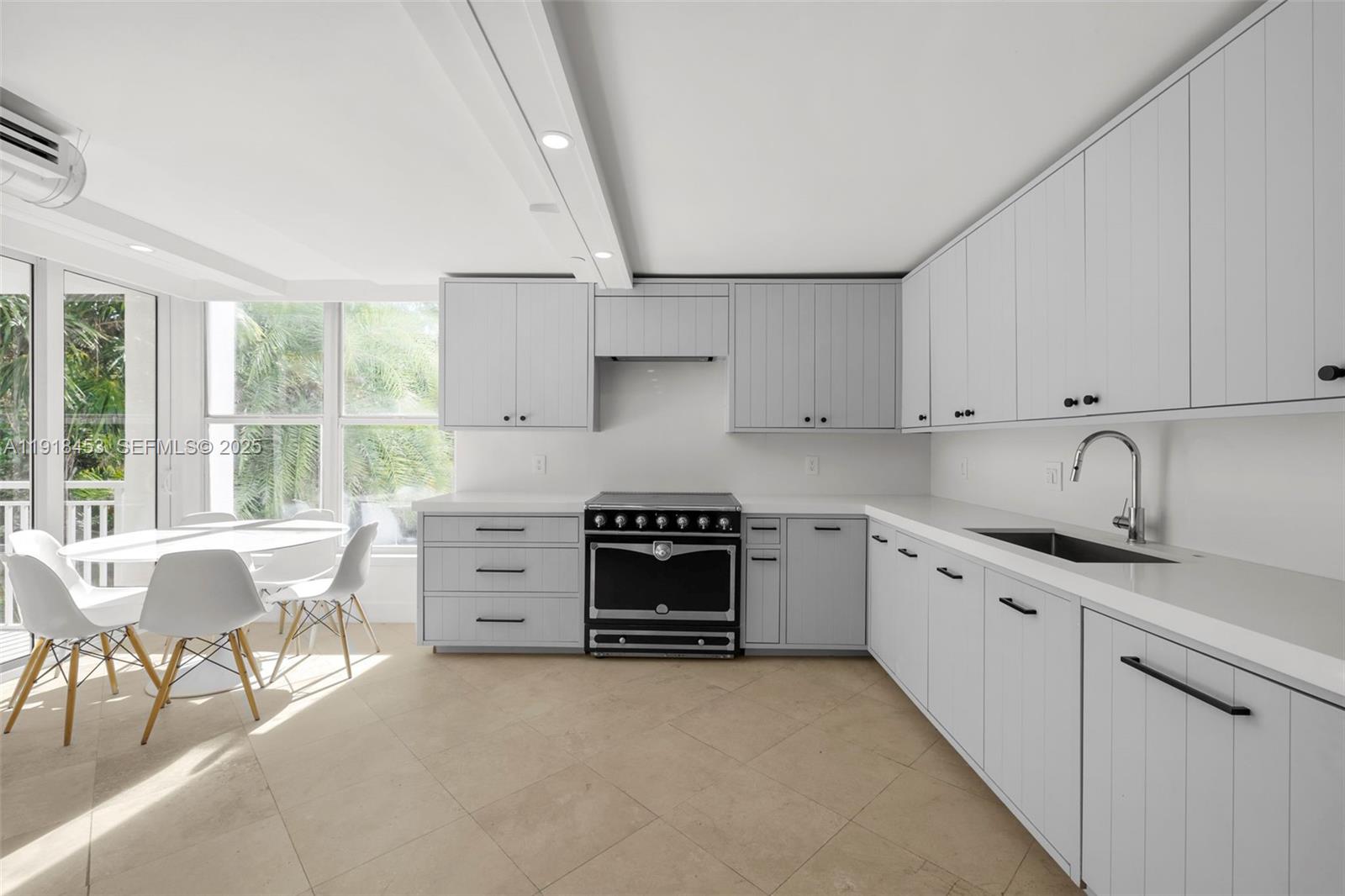 605 Ocean Dr #2L Key Biscayne, FL 33149