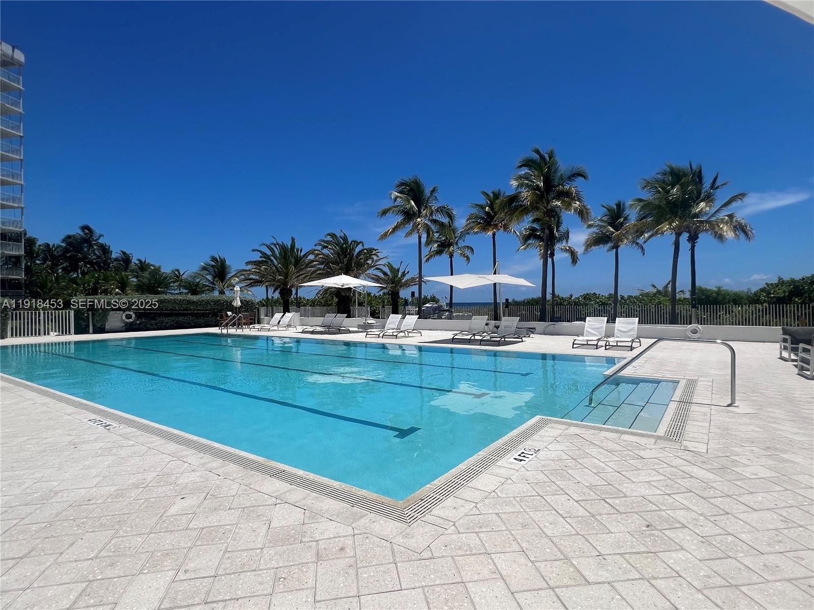 605 Ocean Dr #2L Key Biscayne, FL 33149