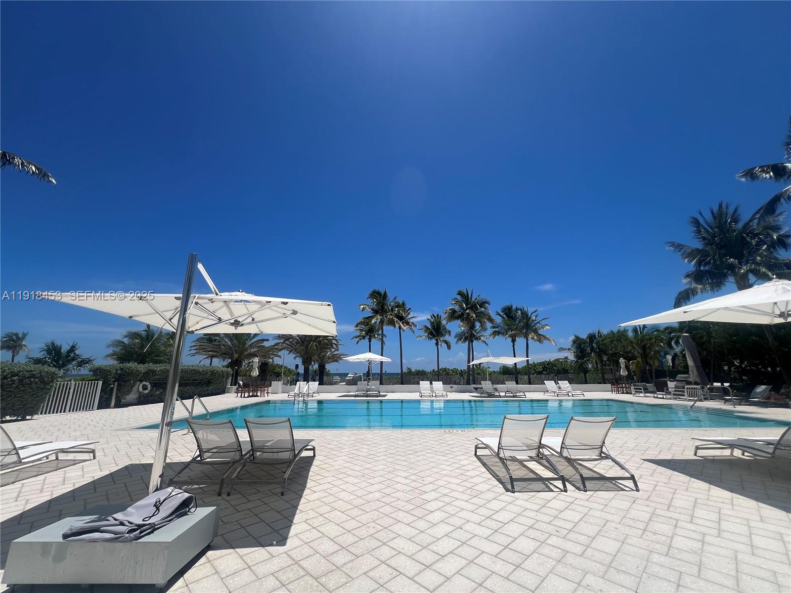 605 Ocean Dr #2L Key Biscayne, FL 33149
