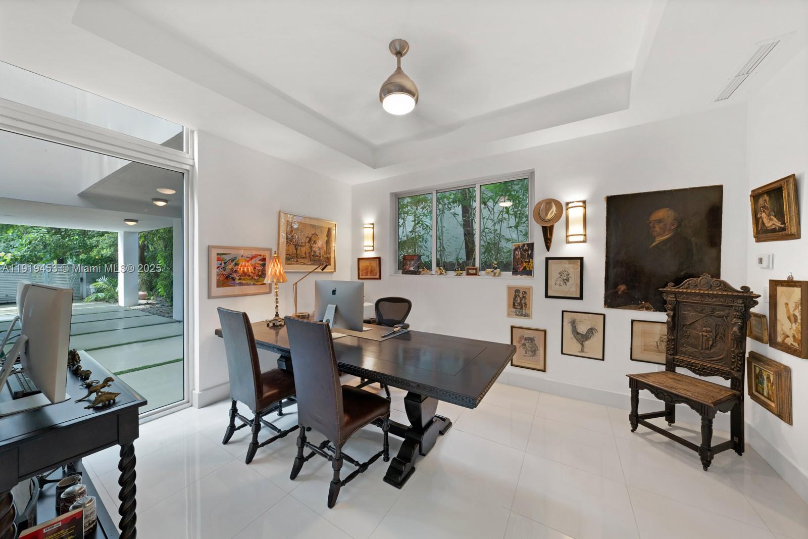 3861 Kumquat Ave Miami, FL 33133