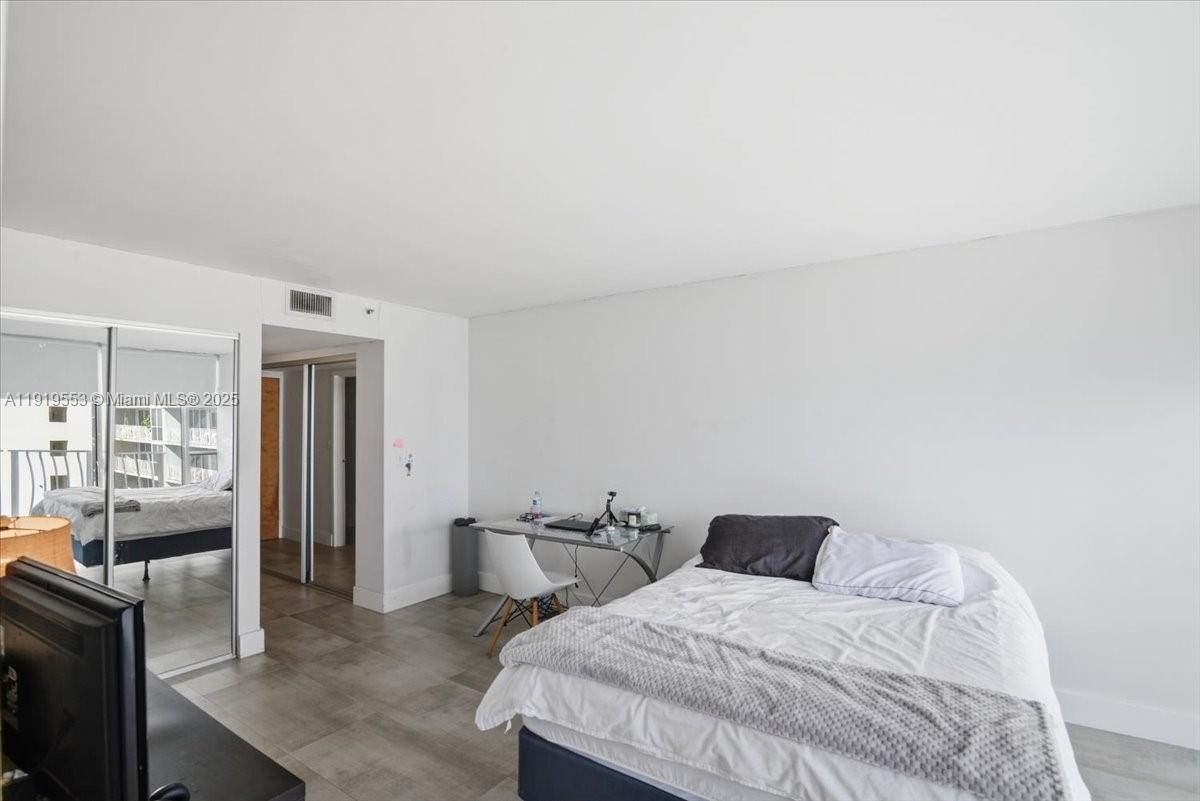 7601 E Treasure Dr #2109 North Bay Village, FL 33141