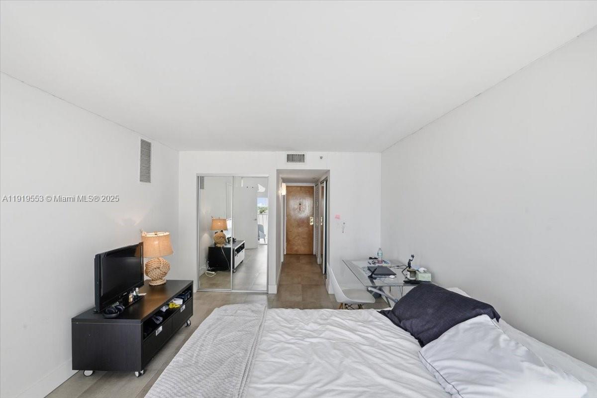 7601 E Treasure Dr #2109 North Bay Village, FL 33141