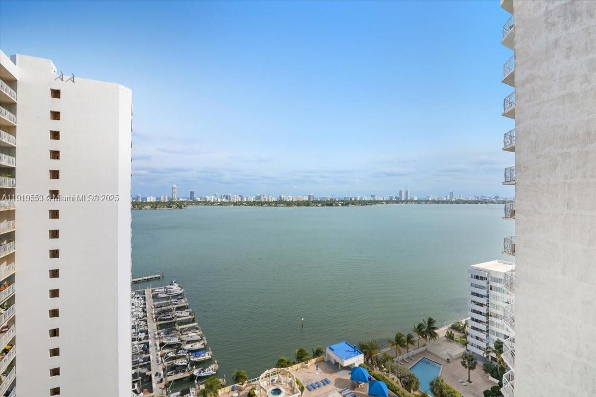 7601 E Treasure Dr #2109 North Bay Village, FL 33141