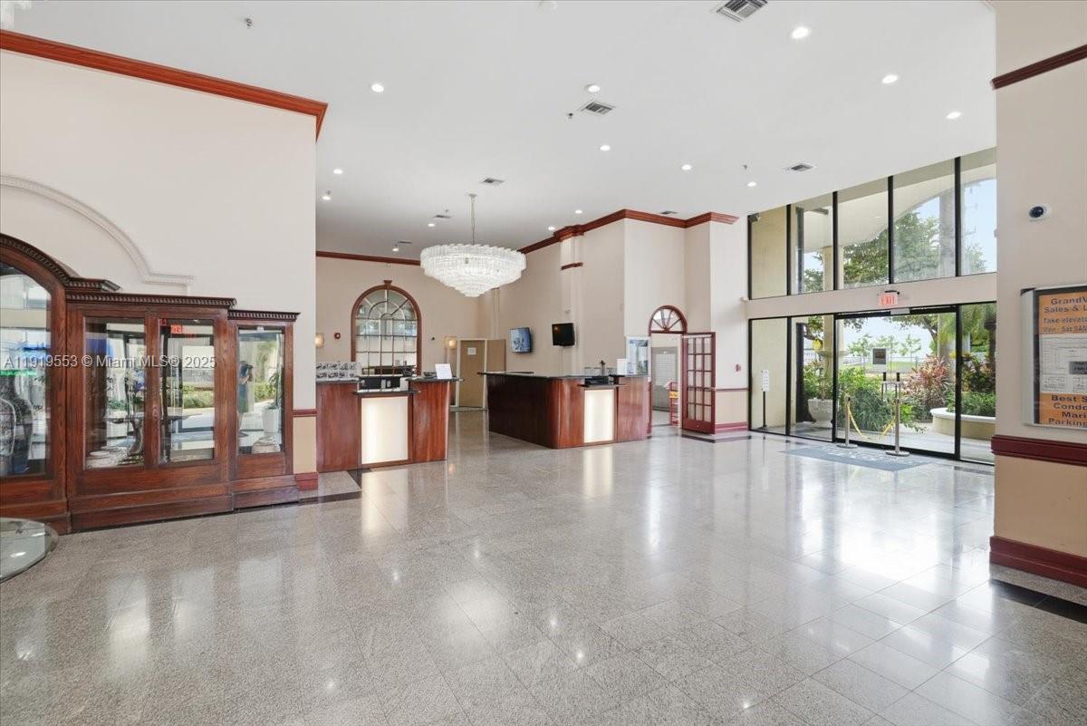 7601 E Treasure Dr #2109 North Bay Village, FL 33141