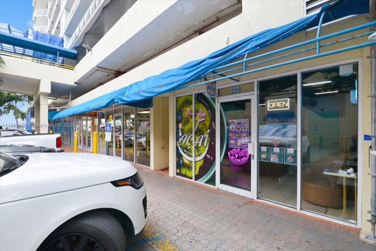 7601 E Treasure Dr #2109 North Bay Village, FL 33141