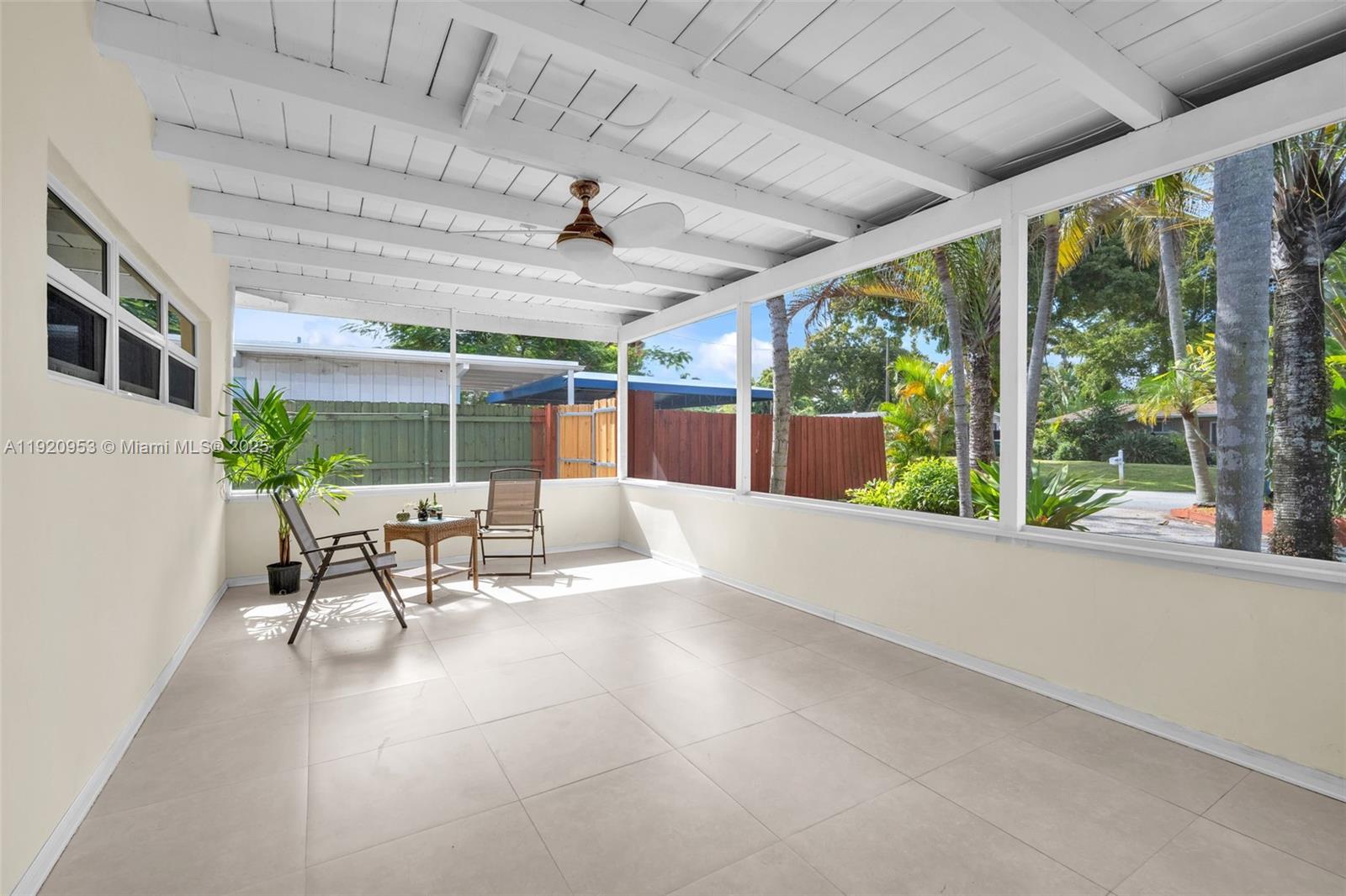 2478 Cat Cay Ln Fort Lauderdale, FL 33312