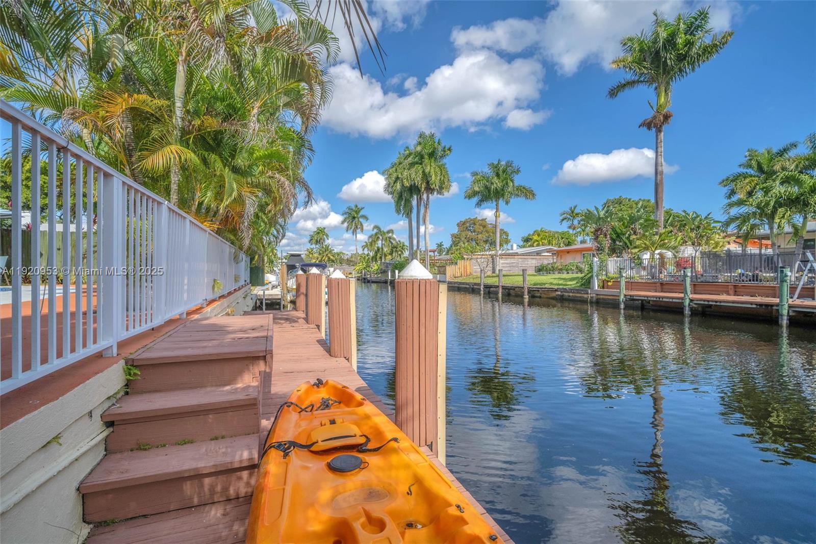 2478 Cat Cay Ln Fort Lauderdale, FL 33312