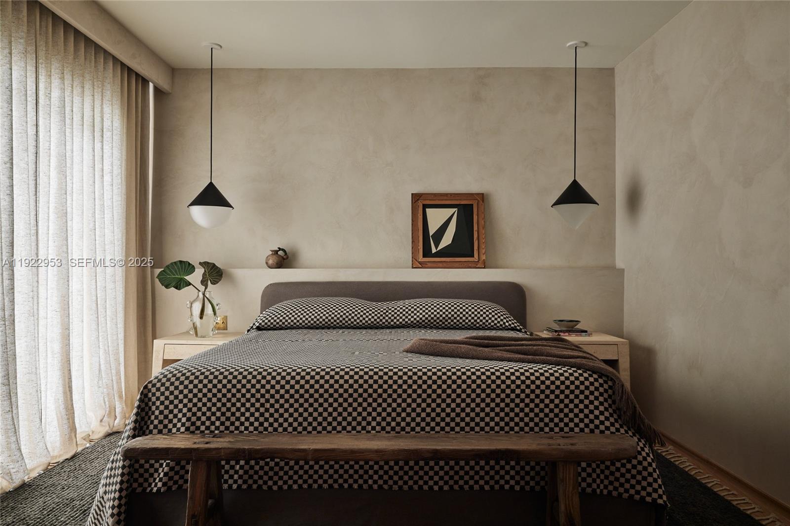 1315 Lenox Ave Miami Beach, FL 33139