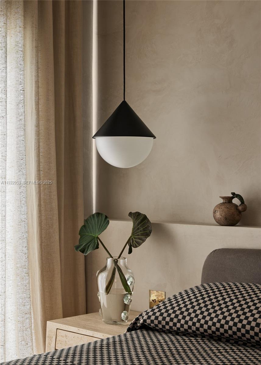 1315 Lenox Ave Miami Beach, FL 33139