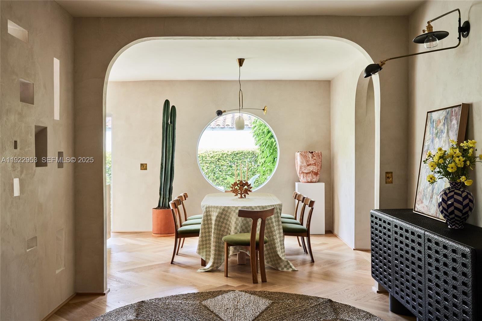 1315 Lenox Ave Miami Beach, FL 33139