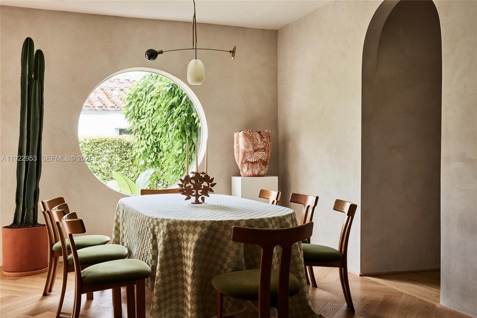 1315 Lenox Ave Miami Beach, FL 33139