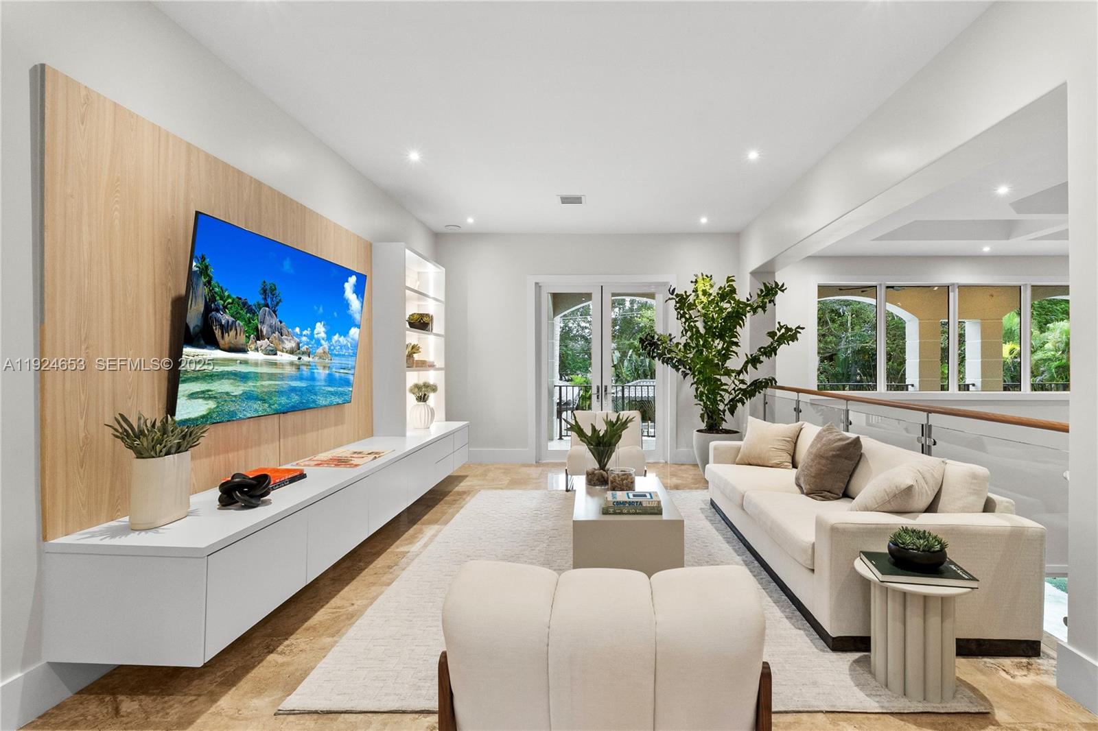 6080 SW 104th St Pinecrest, FL 33156