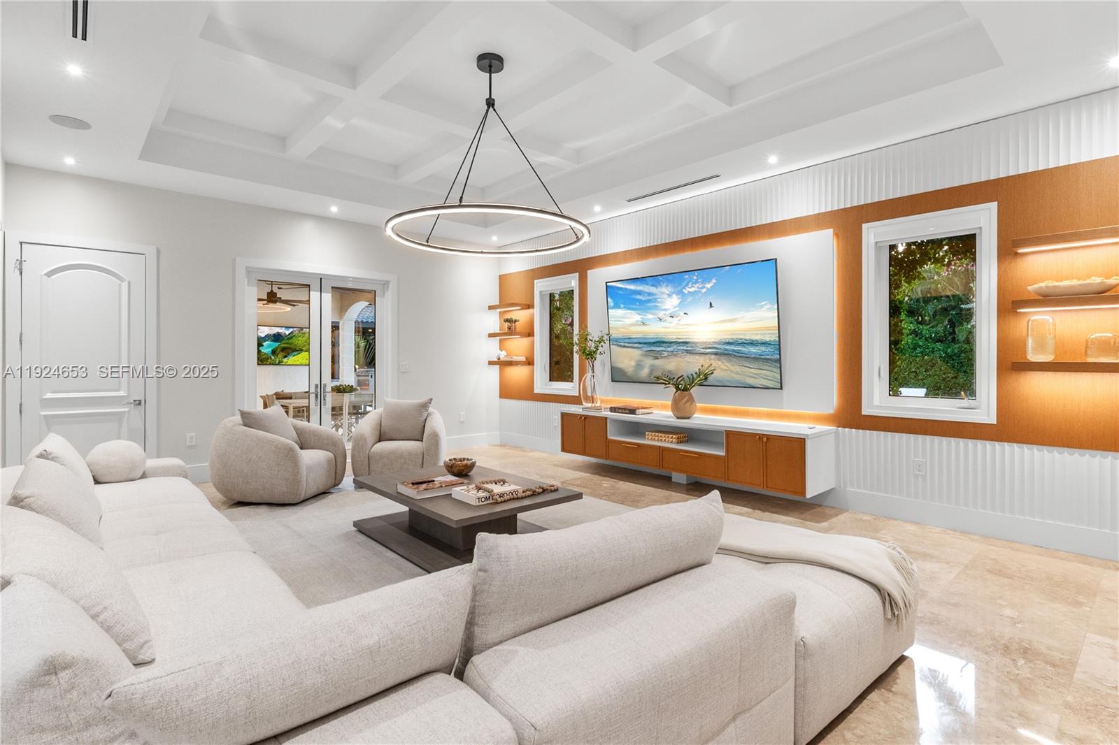 6080 SW 104th St Pinecrest, FL 33156