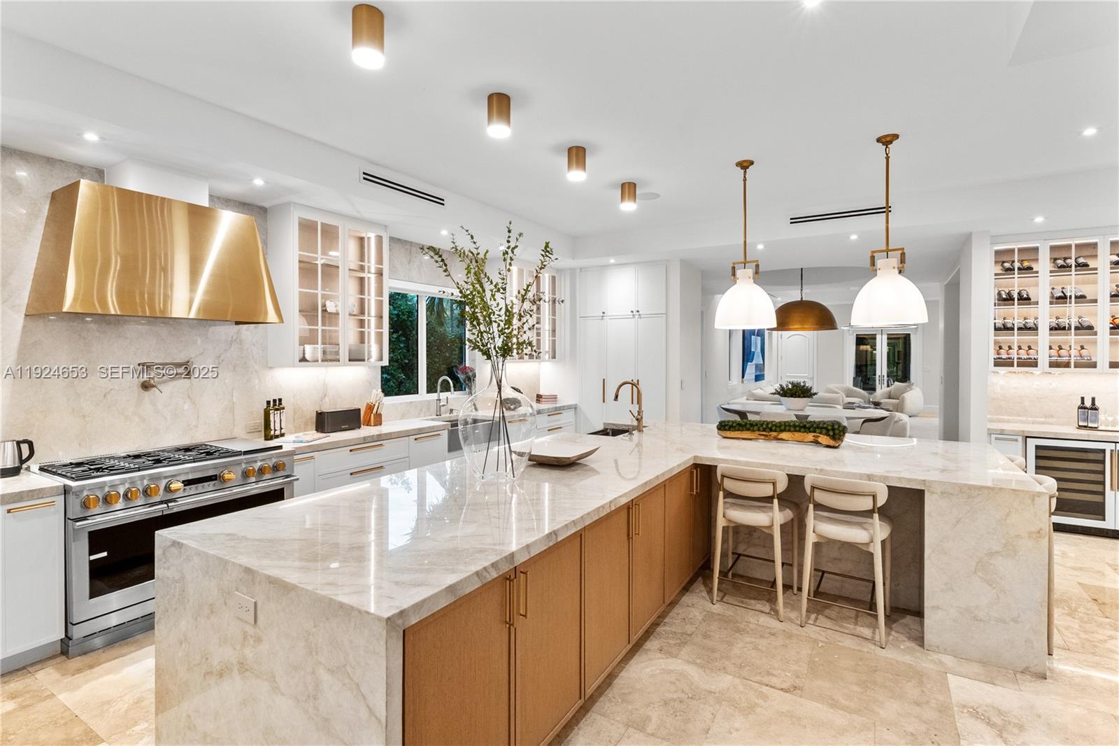 6080 SW 104th St Pinecrest, FL 33156