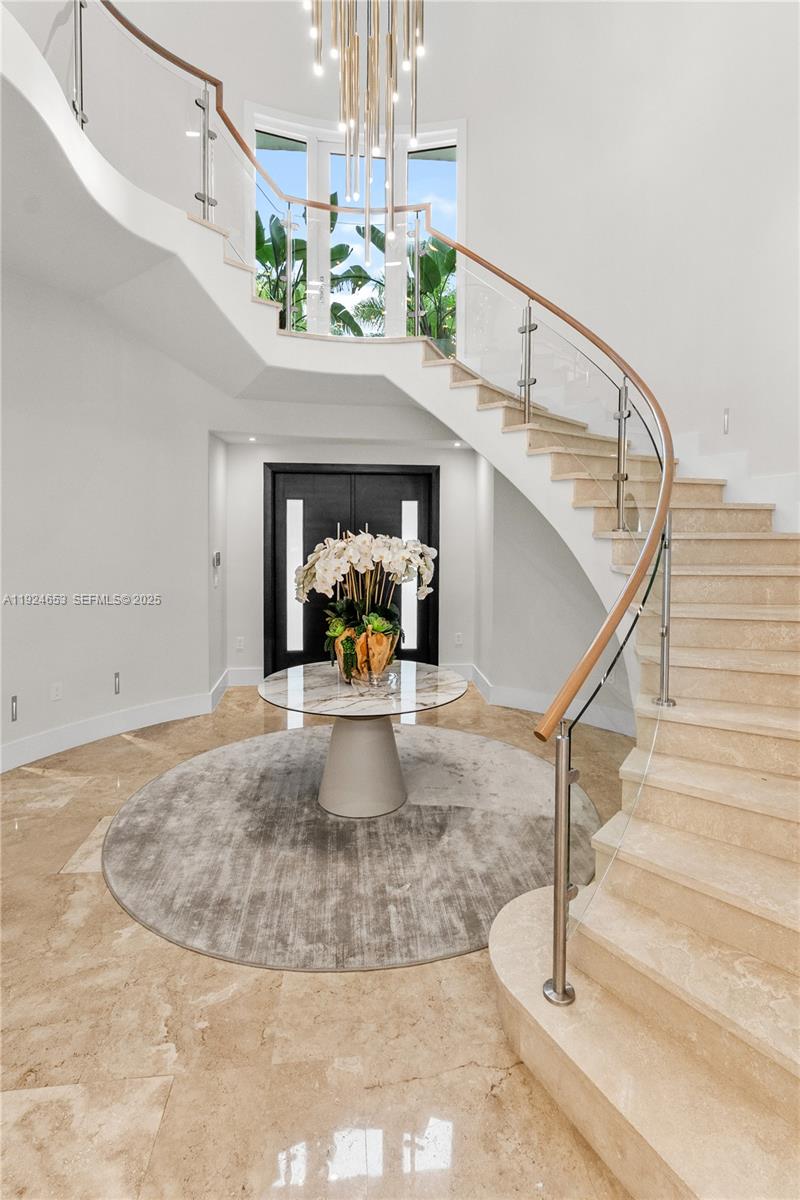 6080 SW 104th St Pinecrest, FL 33156