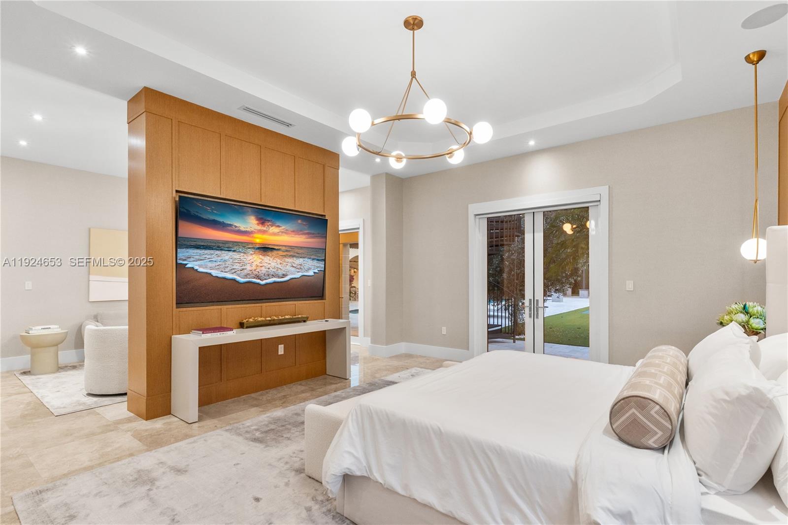 6080 SW 104th St Pinecrest, FL 33156