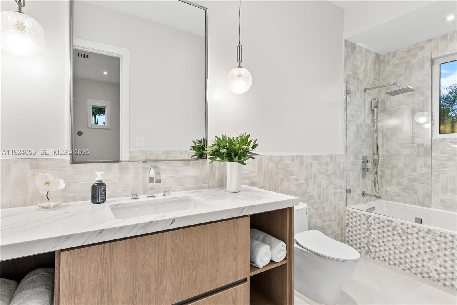 6080 SW 104th St Pinecrest, FL 33156