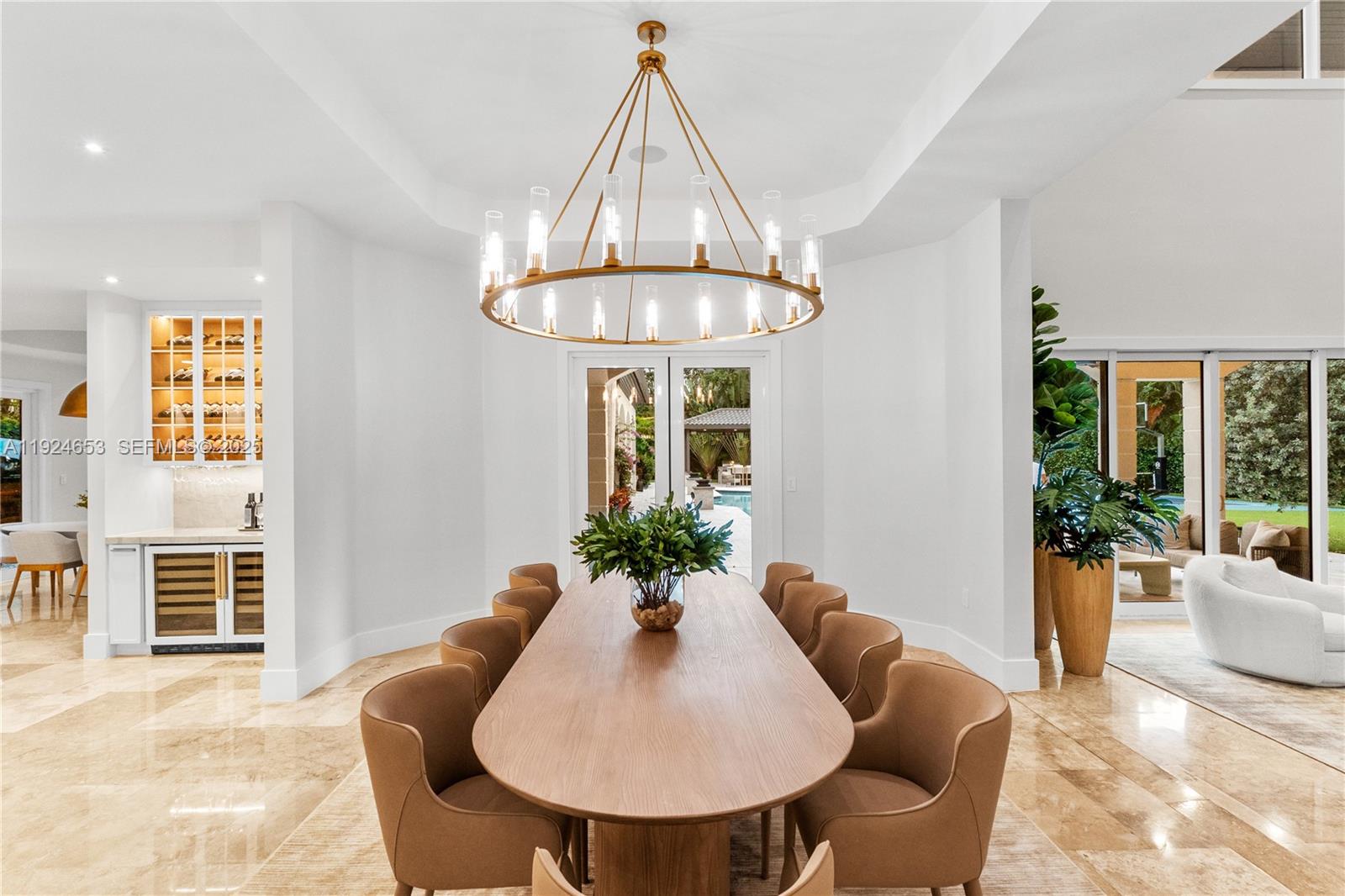 6080 SW 104th St Pinecrest, FL 33156