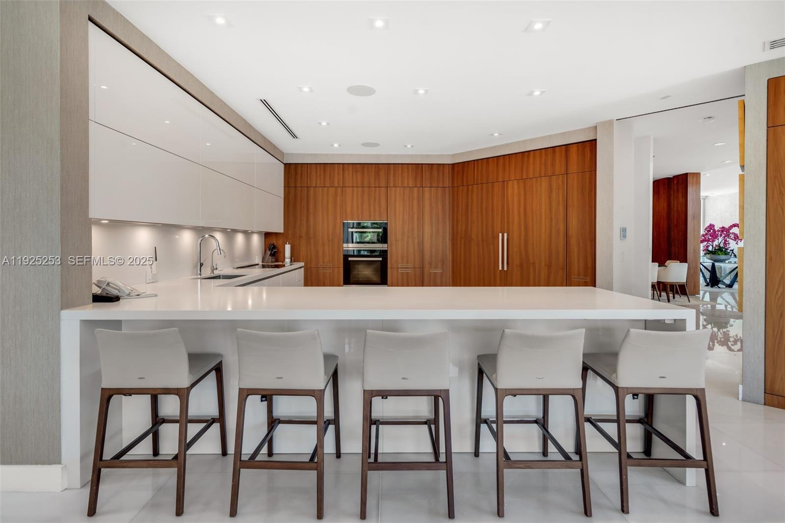 420 Island Dr Key Biscayne, FL 33149