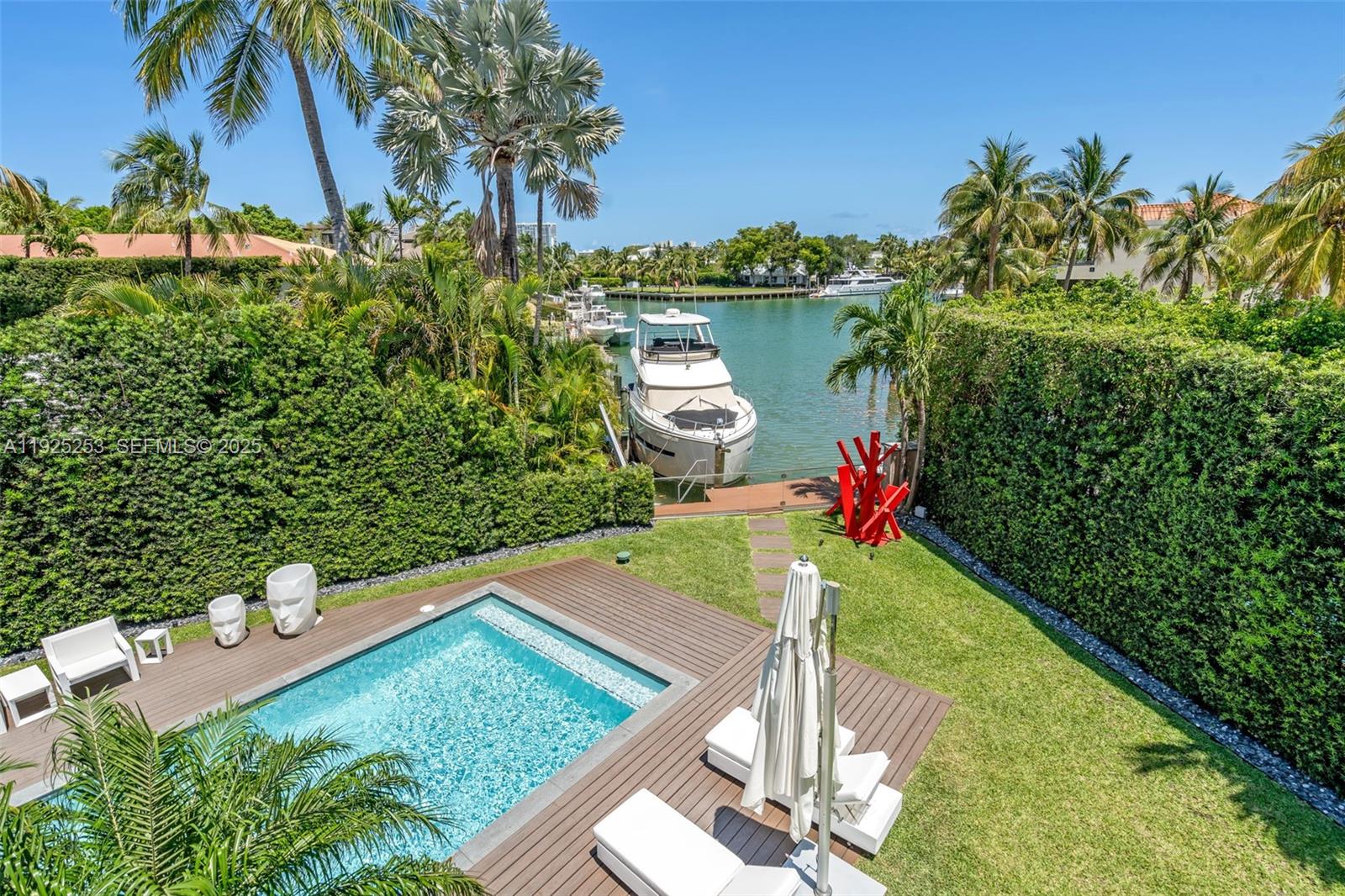 420 Island Dr Key Biscayne, FL 33149