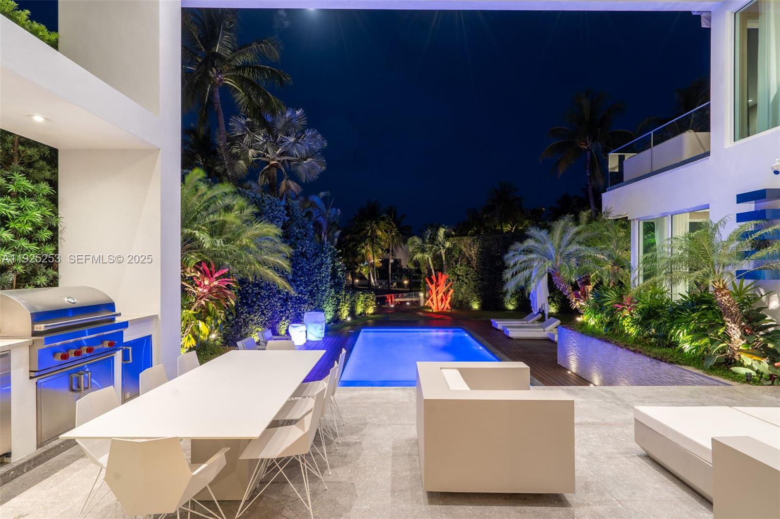 420 Island Dr Key Biscayne, FL 33149