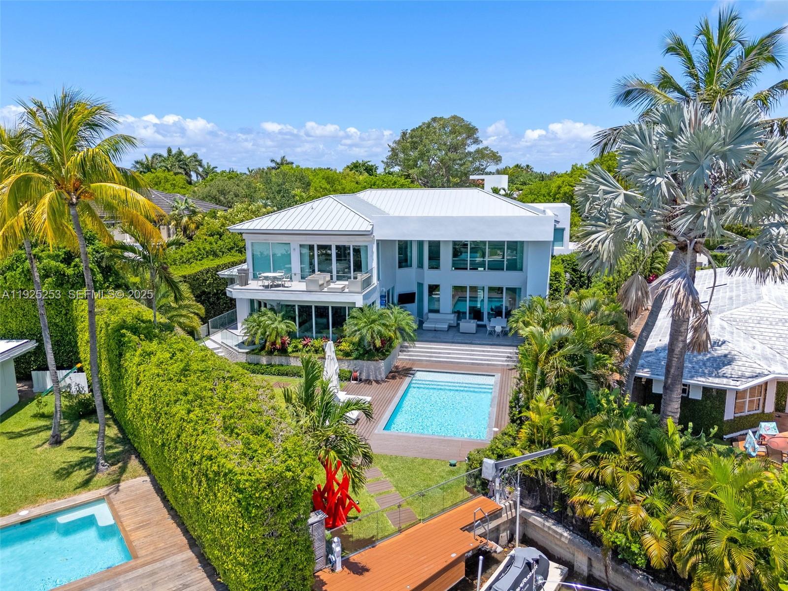 420 Island Dr Key Biscayne, FL 33149